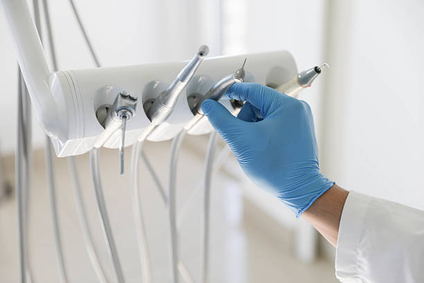 Professional Emergency Dentist technician working in Effingham, IL